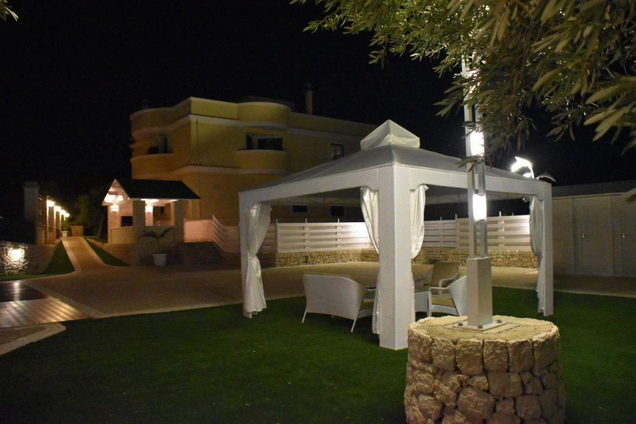 Appartamenti In Villa Alessia 莫诺波利 外观 照片