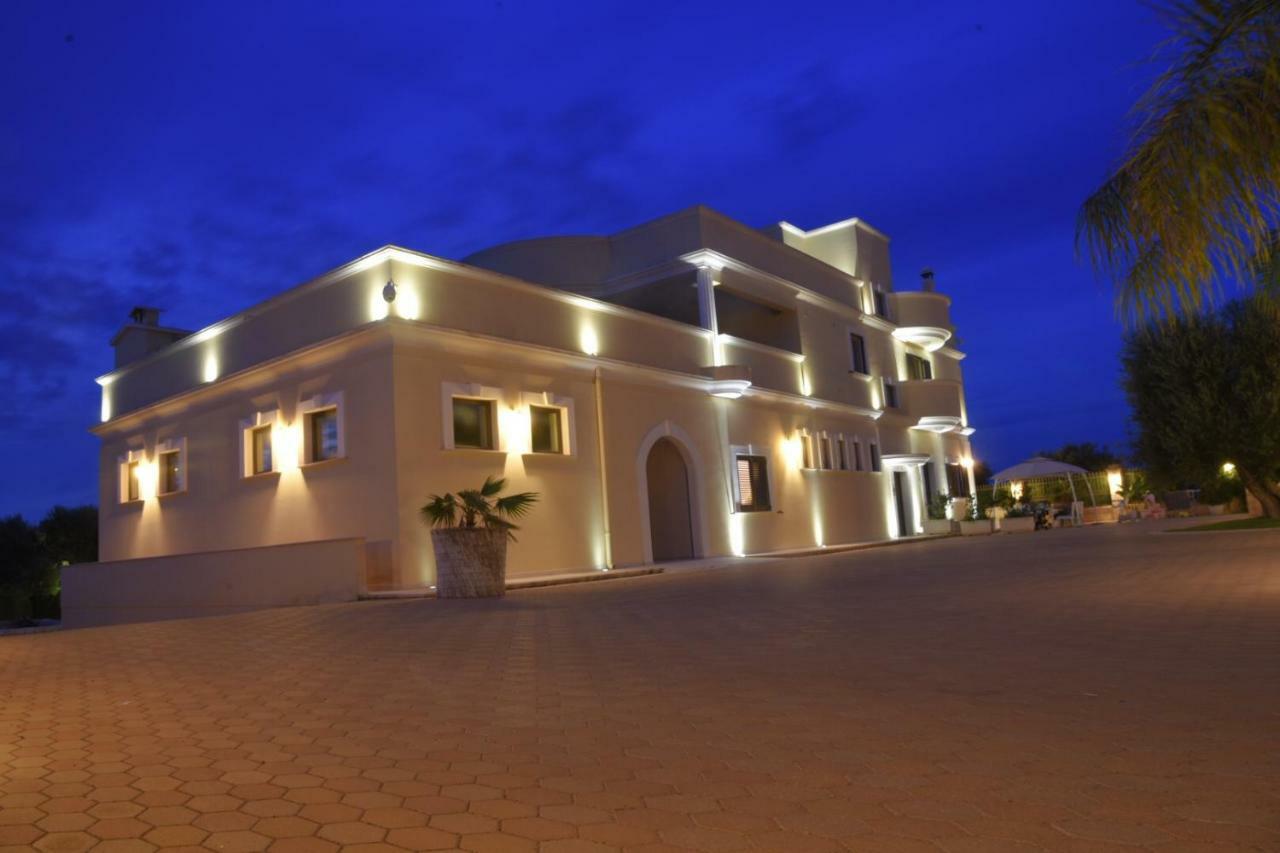 Appartamenti In Villa Alessia 莫诺波利 外观 照片